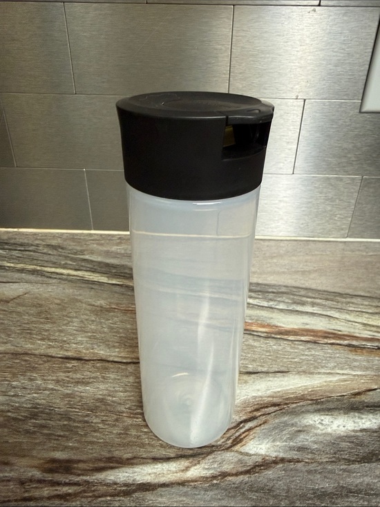 Other - Tupperware Squeeze It Bottle